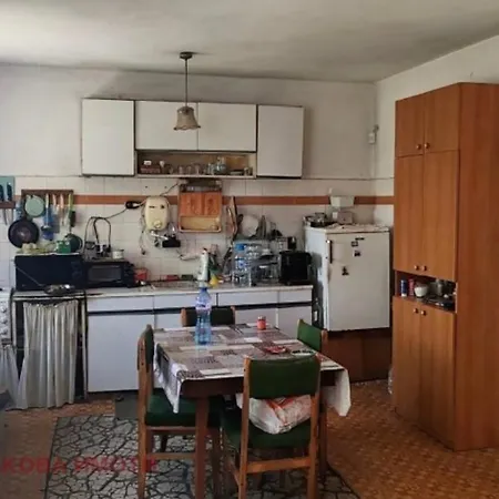Sandra Aprt 87 * Kjusztendil